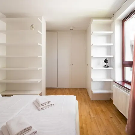 Gwiazdzista Comfy * Warsaw